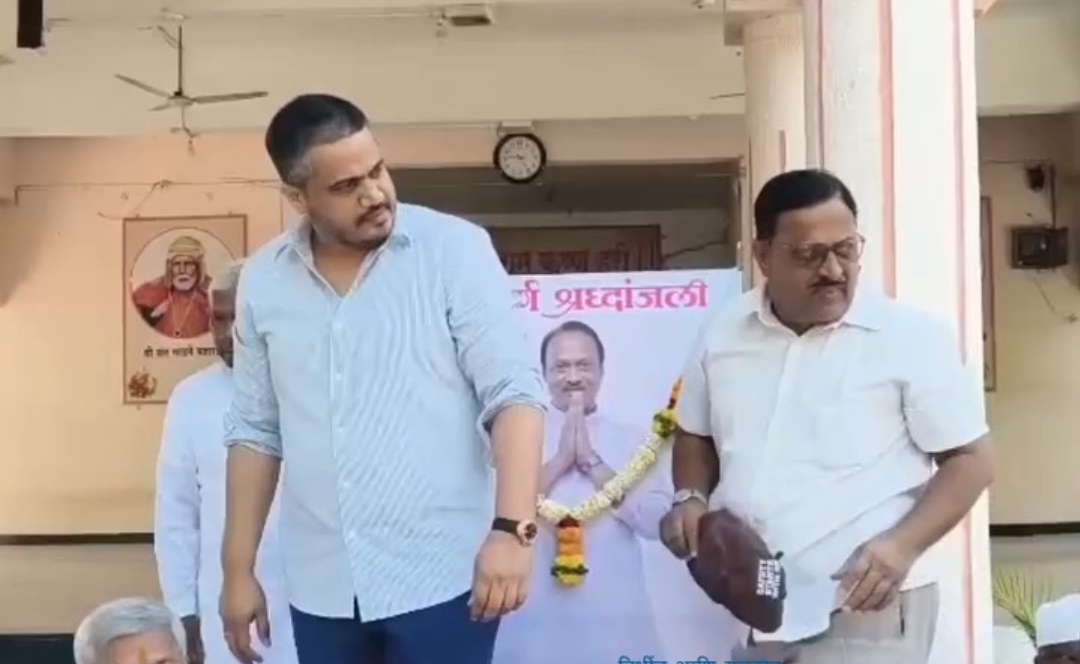 बारामती पोटनिवडणूक: प्रचाराला वेग, रोहित पवारांकडून ‘घोंगडी बैठकीं’ ची सुरुवात